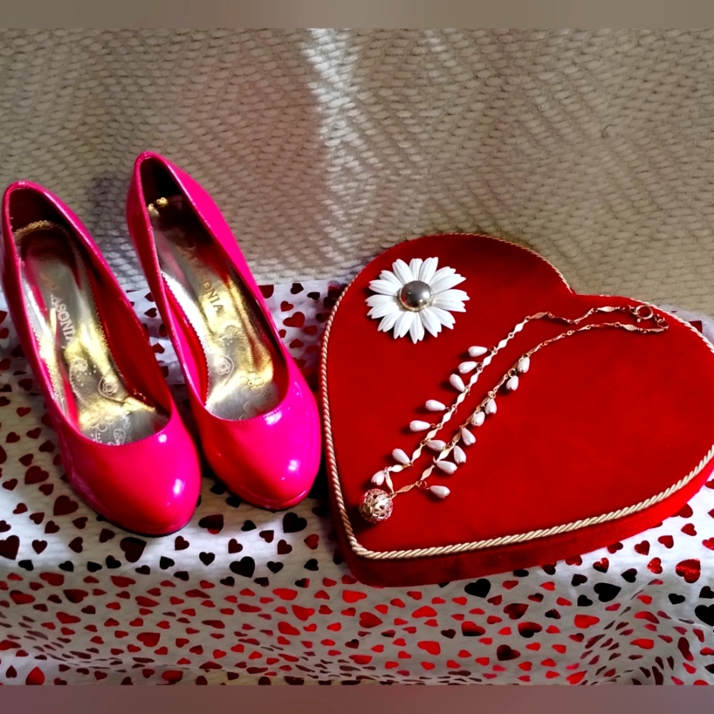 Lasonia pink heels
